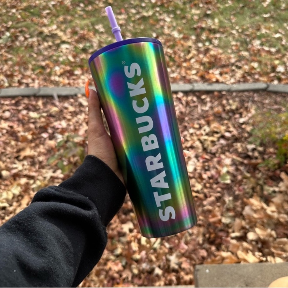 STARBUCKS CUP:)